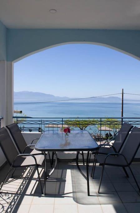 Azure Apartment *